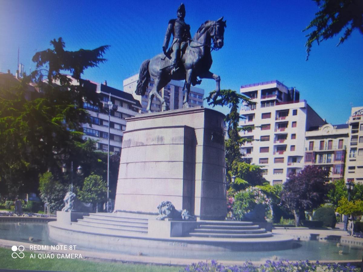 דירות לוגרוניו Gonzalo De Berceo 15 " Calidad-Sobrio" And " Free Private Parking " מראה חיצוני תמונה